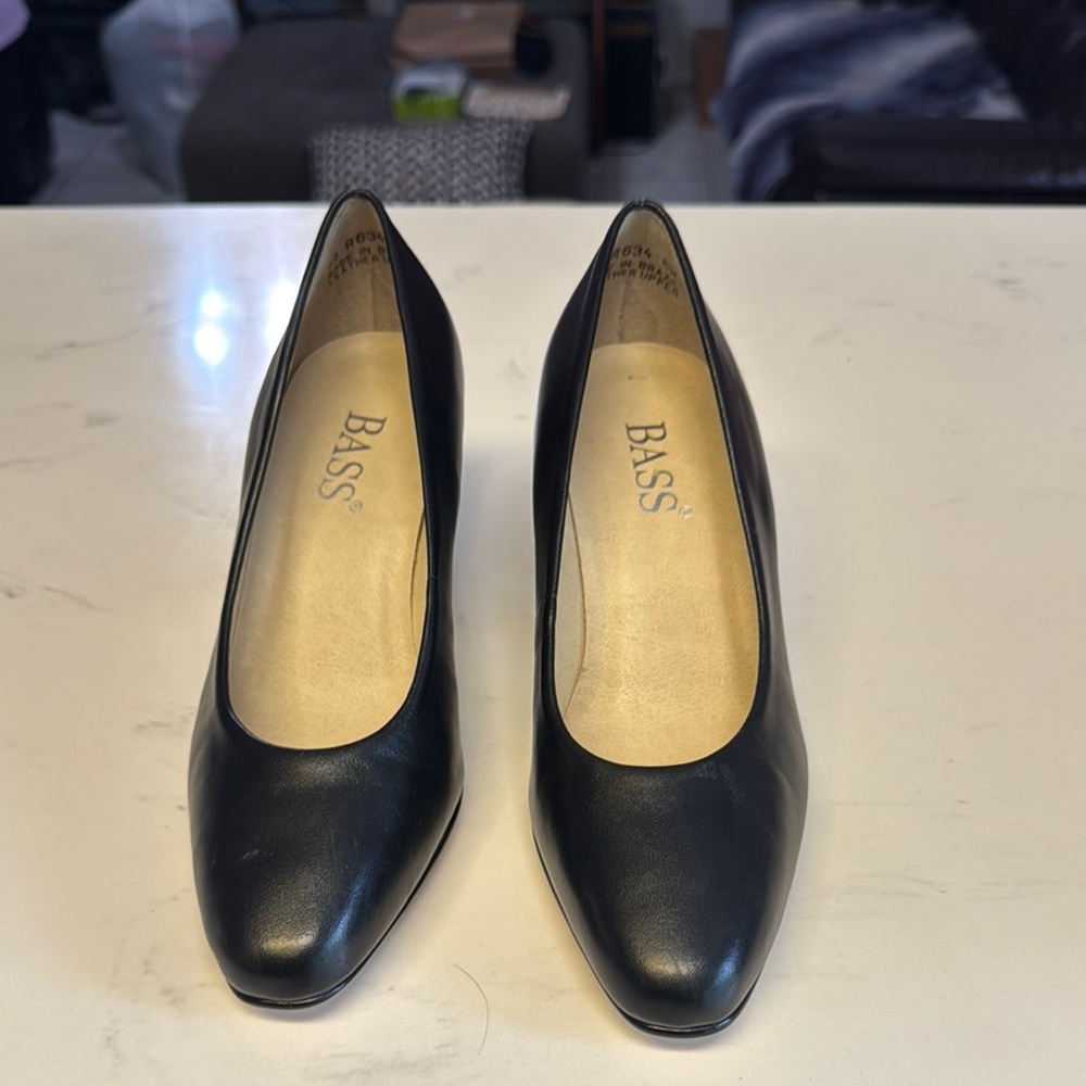 Bass Black Heels Classic Leather Pumps